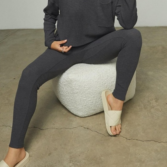 NEW - Lunya Restore Thermal High Rise Legging - Picture 4 of 4